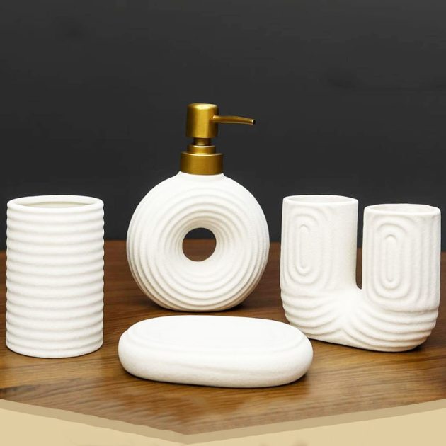 Ensemble 4 Pièces d'Accessoires de Salle de Bain Moderne Blanc et Doré