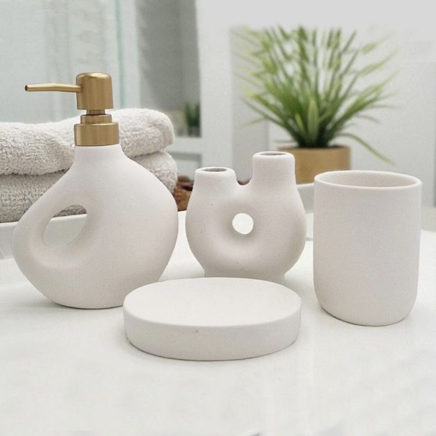 Ensemble 4 Pièces d'Accessoires de Salle de Bain Moderne Blanc Cassé et Doré