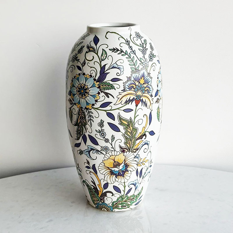 Vase Classique aux Motifs Floraux et Botaniques Multicolores