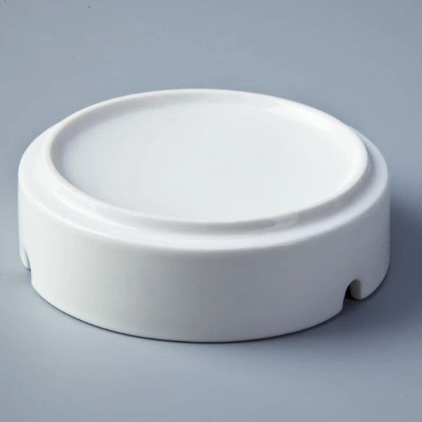 Cendrier Minimaliste et Ambiance Naturelle – Image 3