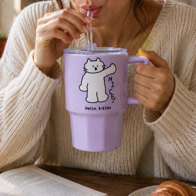 tasse en céramique avec couvercle