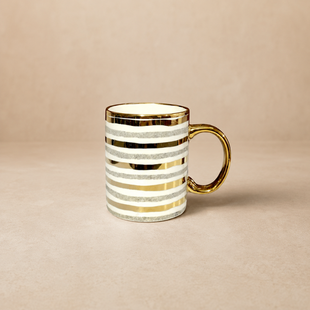 Mug en Céramique Rayures Dorées – Élégance Moderne et Raffinée