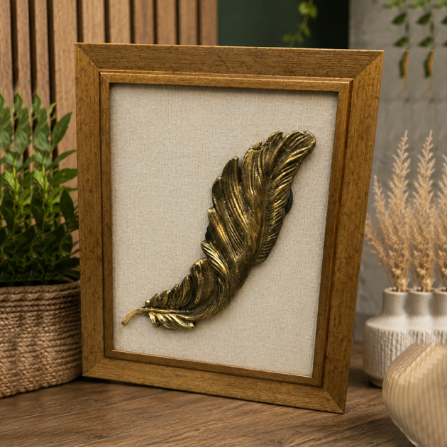 Tableau Décoratif Plume Dorée Élégance Naturelle – Cadre en Bois
