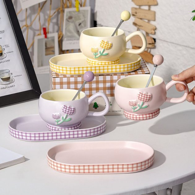 Ensemble tasse à café en céramique à motif floral, avec plateau et cuillère