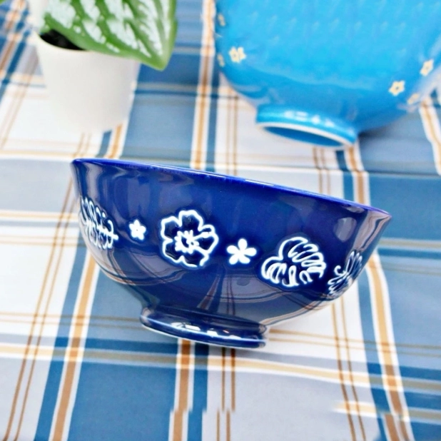 Bol en Céramique Bleu avec Motif stitch – Image 3