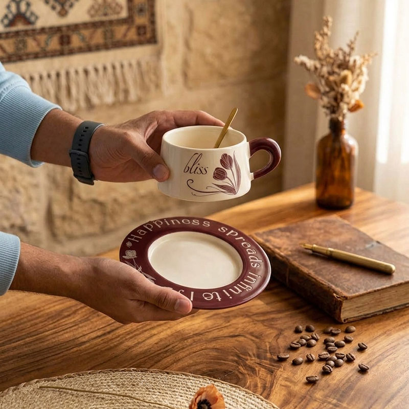Coffret Cadeau Élégant Tasses & Assiettes – Image 2