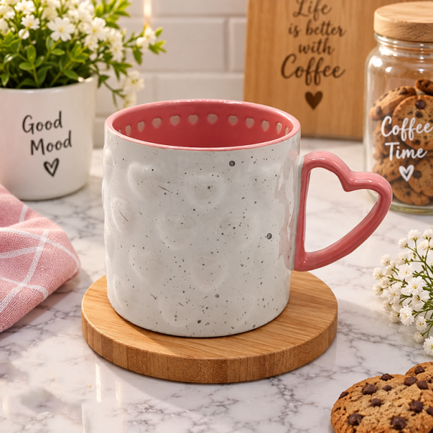 Mug en Céramique avec Anse en Forme de Cœur – Rose & Blanc