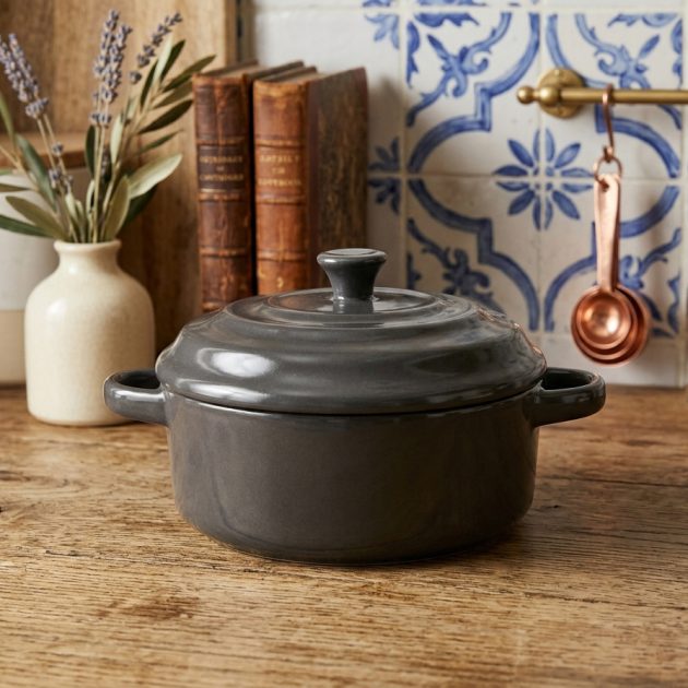 Mini Cocotte en Céramique noir Anthracite avec Couvercle et Poignées